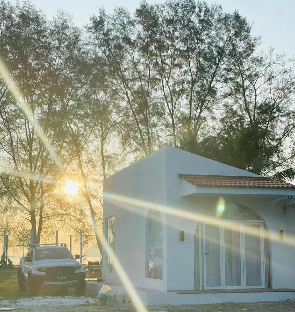 Villa Mersika Beachfront Near To Jetty Mersing