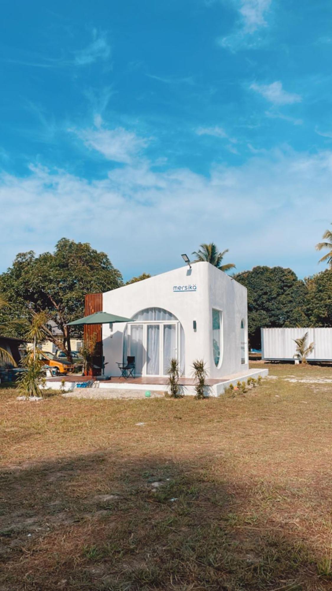 Villa Mersika Beachfront Near To Jetty