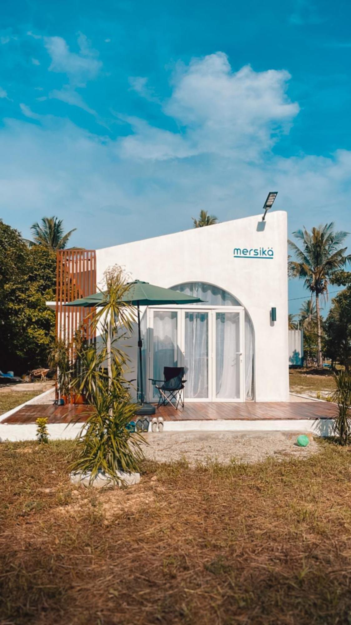 Mersika Beachfront Near To Jetty Mersing
